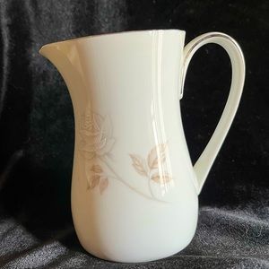 1960’s Noritake Rosay 6216 Creamer 4” tall. With platinum trim fine Japan china